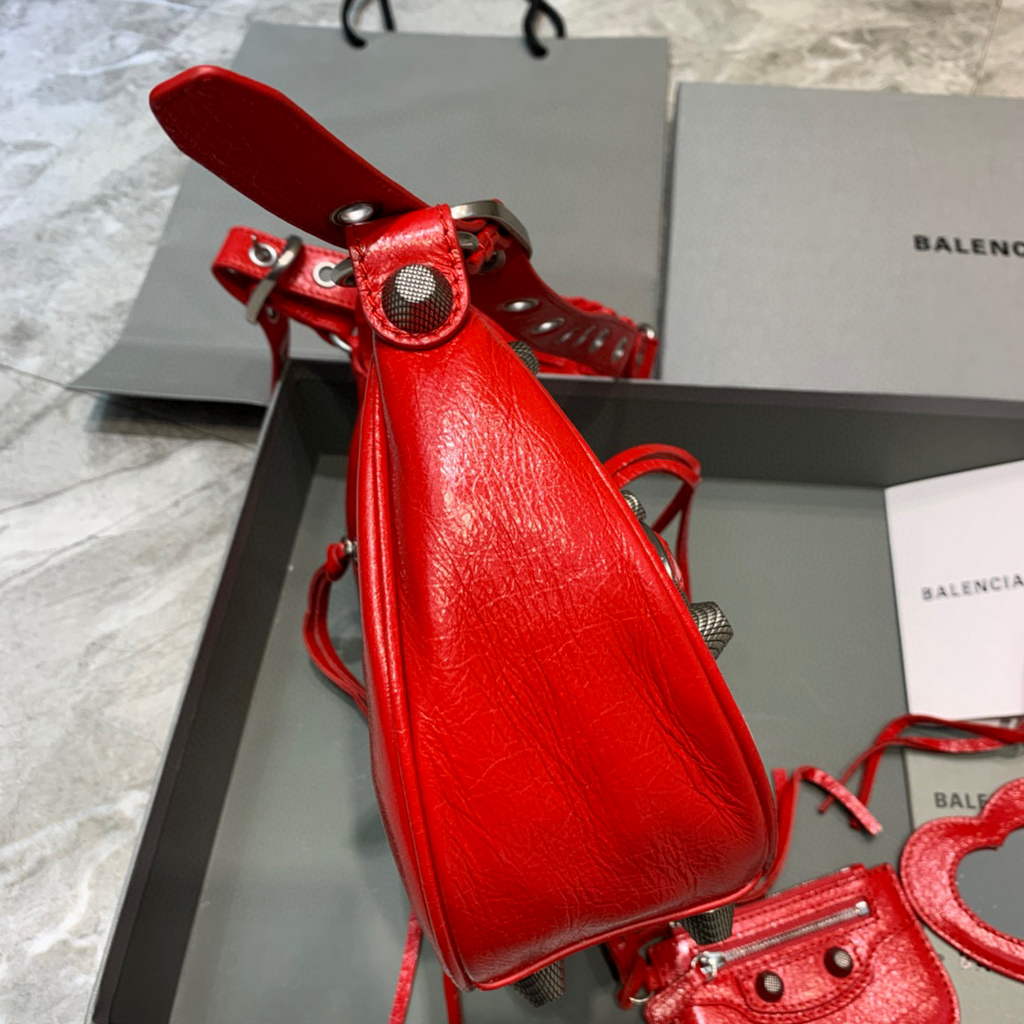 Balenciaga 67130723 Le Cagole, pequeño hombro de hombros, Lambsker en rojo-1