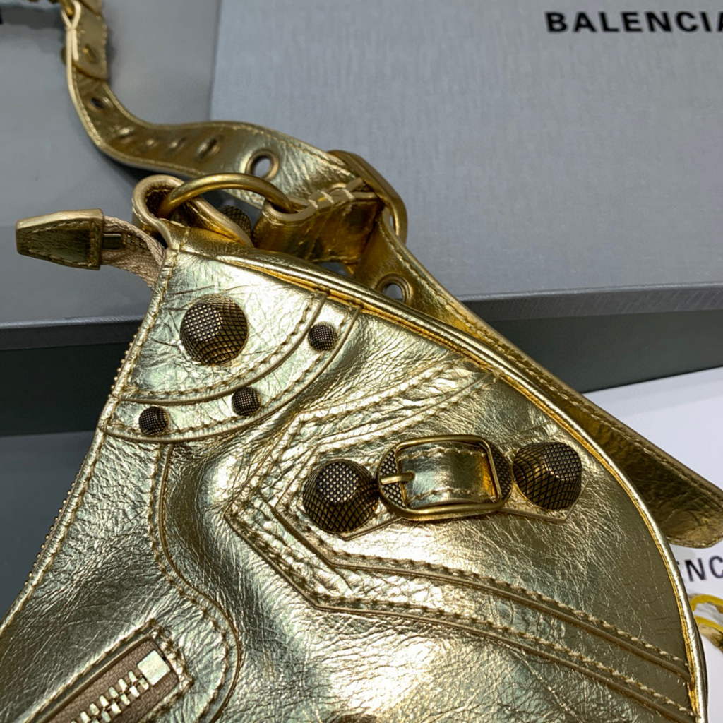 Balenciaga 67130723 Le Cagole de la arena de la arena de los hombros pequeños lea Cagole en oro-3