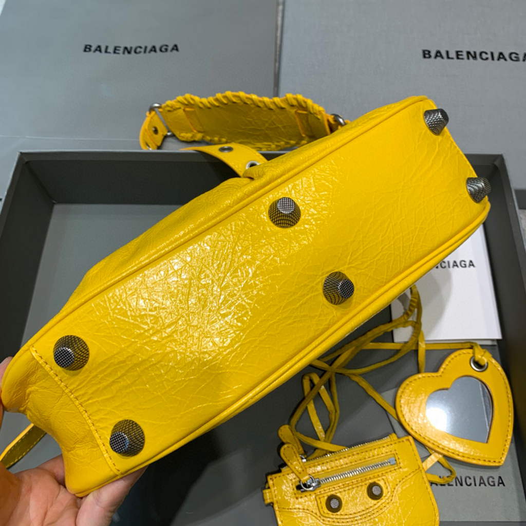 Balenciaga 67130723 Le Cagole de la arena de la arena de los hombros pequeños lea Cagole en amarillo-2