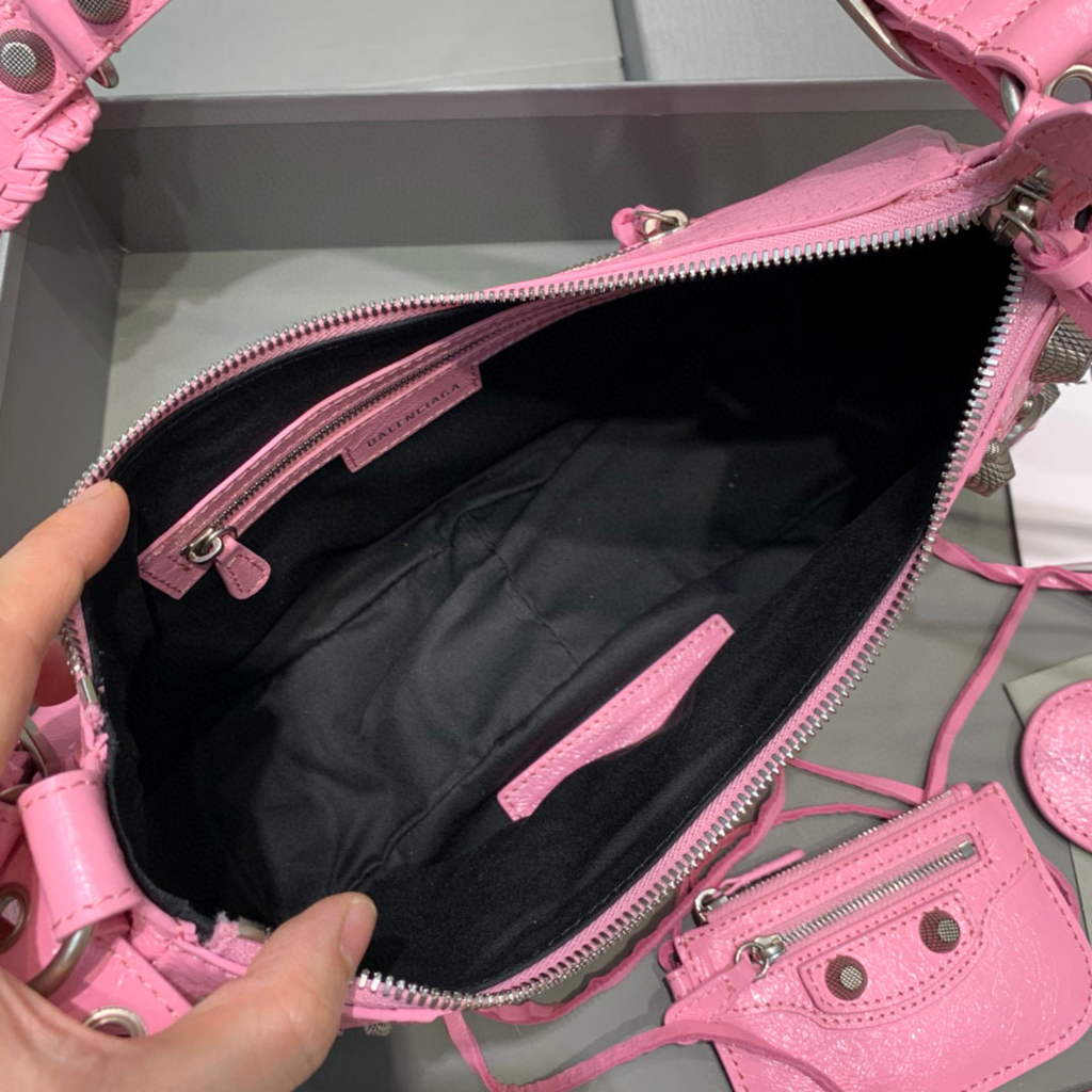 Balenciaga 67130723 Le Cagole, pequeño hombro de hombros, piel de cordero en rosa-4
