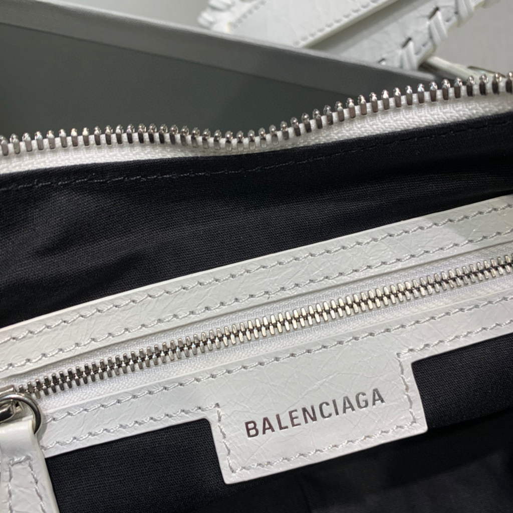Balenciaga 67130723 Le Cagole, pequeño hombro de hombros, Lambsker en blanco-5