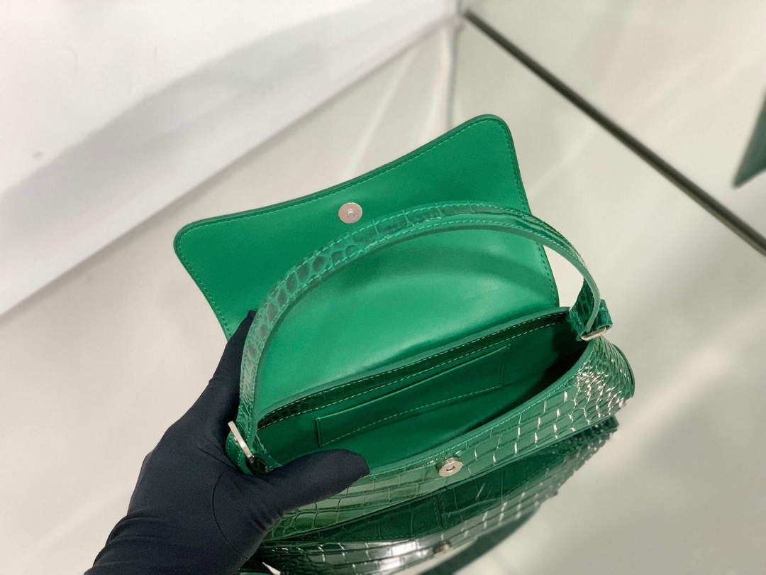 Balenciaga 695645 El cocodrilo de la bola de aleta pequeña xx de mujeres en relieve en verde-6