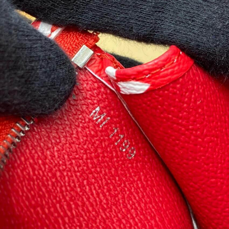 LOUIS VUITTON LV ESCALE TOBO DE TISO 26 M69138 ROJO-11