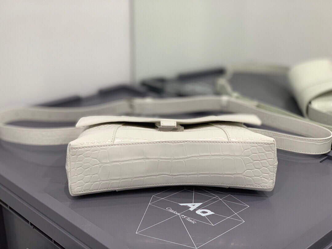 Balenciaga 671355 Femenina en el centro de la ciudad.-2