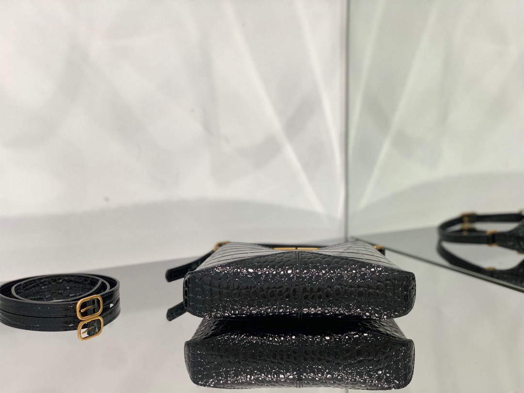 Balenciaga 695589 Femenino XX Pequeña bolsa de vagabundo Crocodile en relieve negro-3