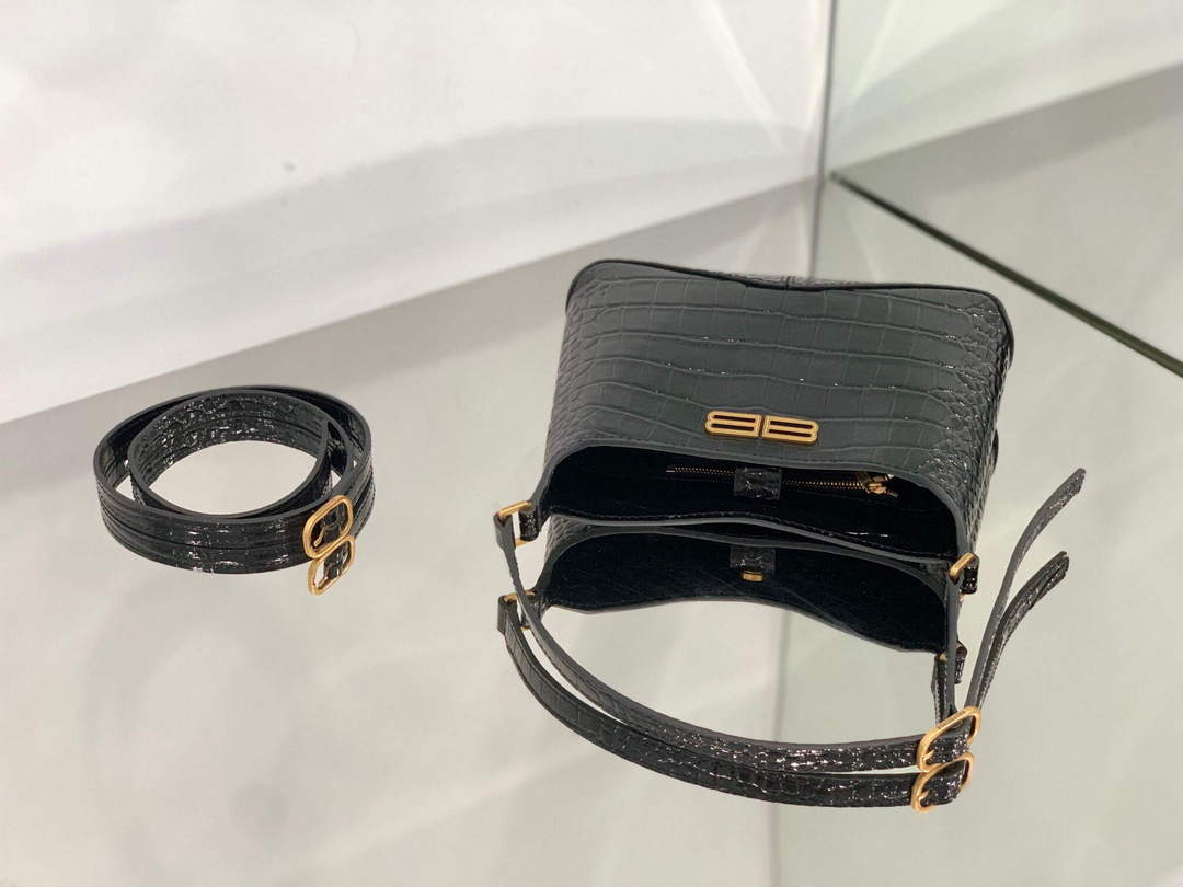 Balenciaga 695589 Femenino XX Pequeña bolsa de vagabundo Crocodile en relieve negro-4