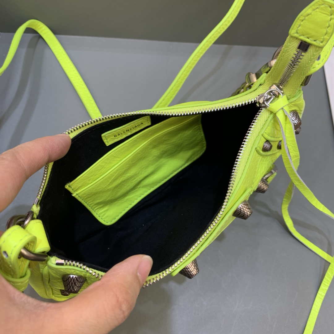 Balenciaga 6940271vg9 le Cagole Mini Multipouch en Lemon Yellow Arena Lambsker-4