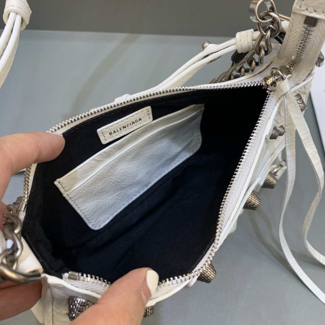 Balenciaga 6940271vg9 le Cagole Mini Multipouch en White Arena Lambsker-4