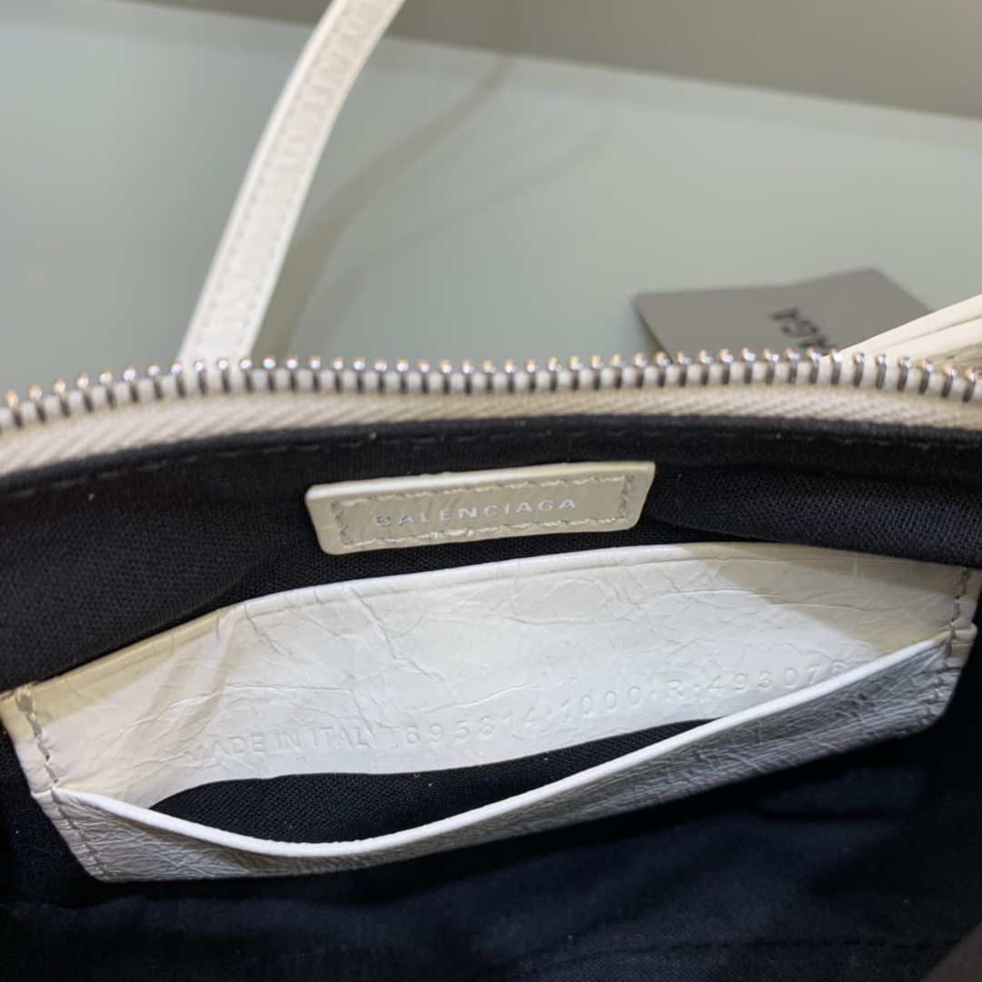 Balenciaga 6940271vg9 le Cagole Mini Multipouch en White Arena Lambsker-6