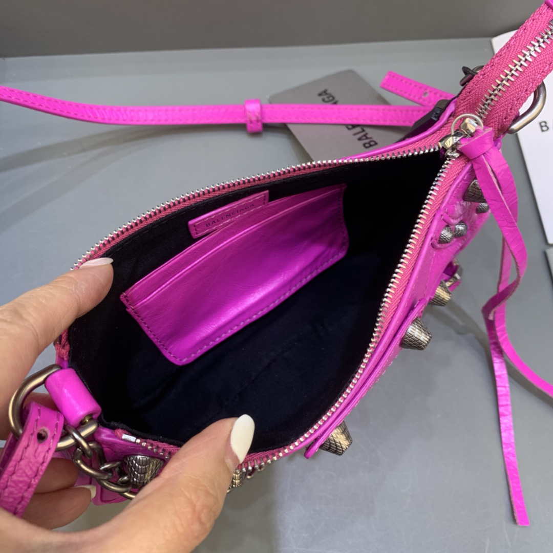 Balenciaga 6940271vg9 le Cagole Mini Multipouch en Sky Pink Arena Lambsker-4