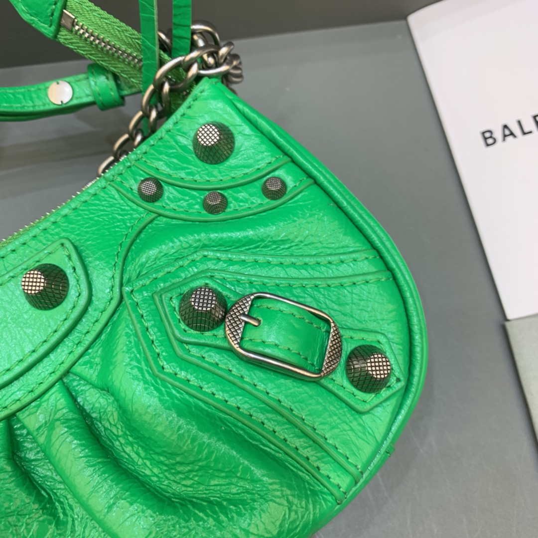 Balenciaga 6940271vg9 Le Cagole Mini Multipouch en Green Arena Lambsker-3