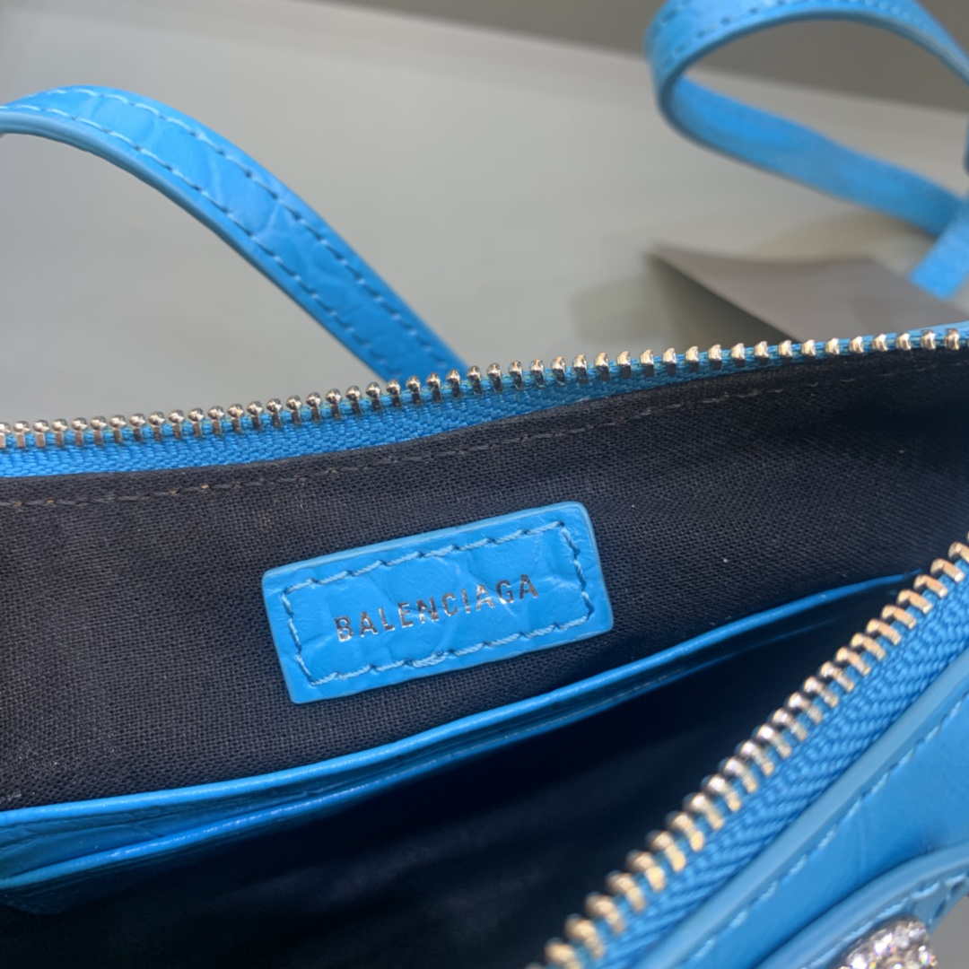 Balenciaga 6940271vg9 le Cagole Mini multipouch en cocodrilo azul-5