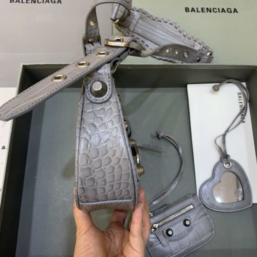 Balenciaga 6940271vg9 le Cagole Mini multipouch en cocodrilo gris-1