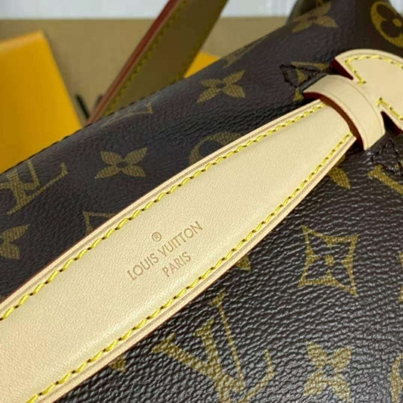 Louis Vuitton Monogram Canvas BumBolsa M43644-7