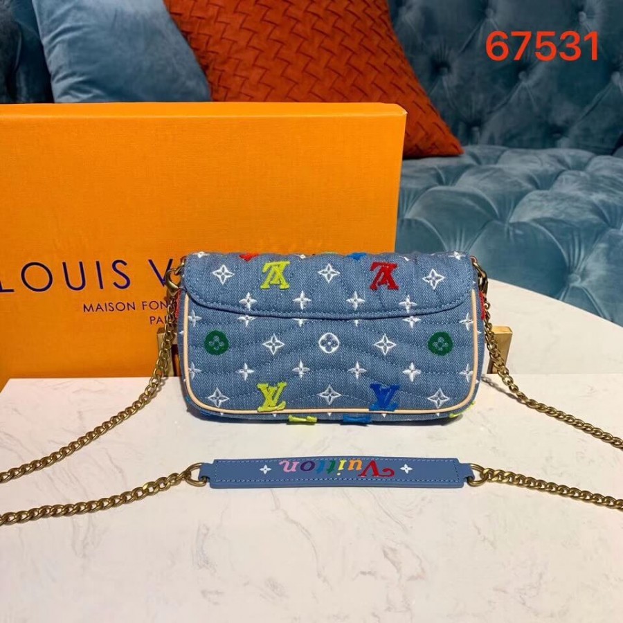 Louis Vuitton New Wave Chain Pochette M67531-3