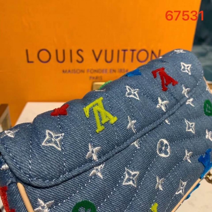 Louis Vuitton New Wave Chain Pochette M67531-5
