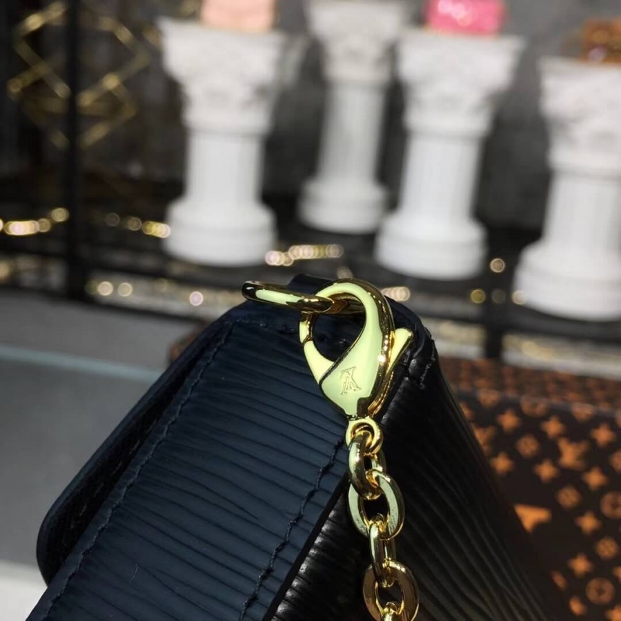 Louis Vuitton Epi Leather Pochette Felicie M62648-5