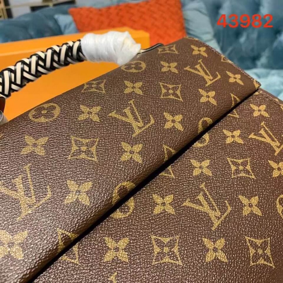 LUNIS VUITTON Monogram Canvas Cluny BB M43982-4