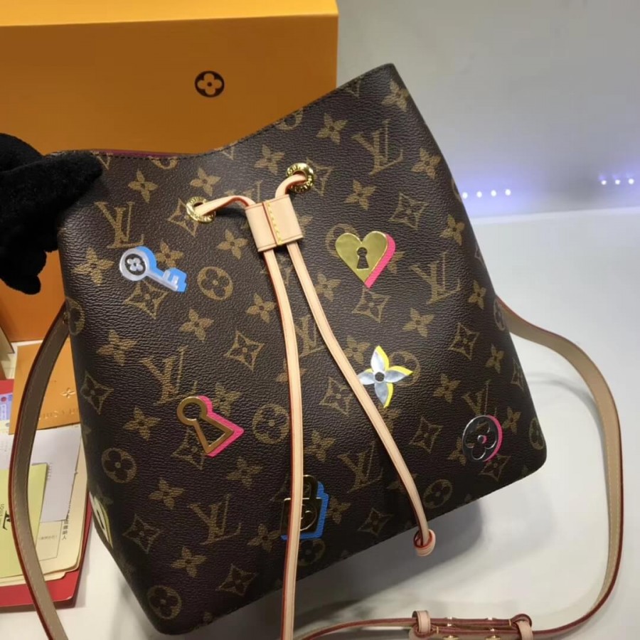 LUNIS VUITTON Monogram Canvas Neonoe M44369-3