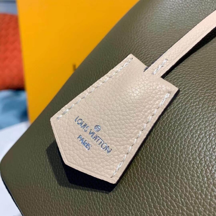 LOUIS VUITTON BARRFSKIN LOOK LOCKME BUCKET M55439-6