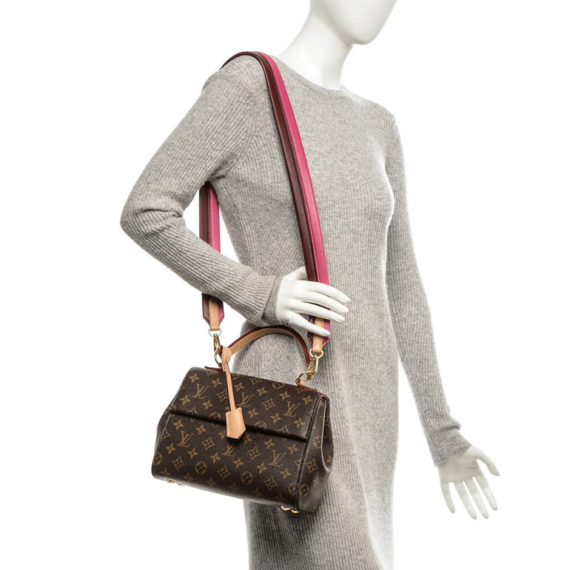 LUNIS VUITTON Monogram Canvas Cluny BB M42738-3