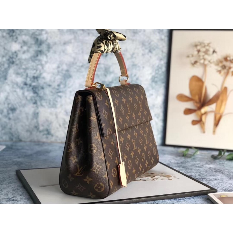 LUNIS VUITTON Monogram Canvas Cluny MM M42735-2