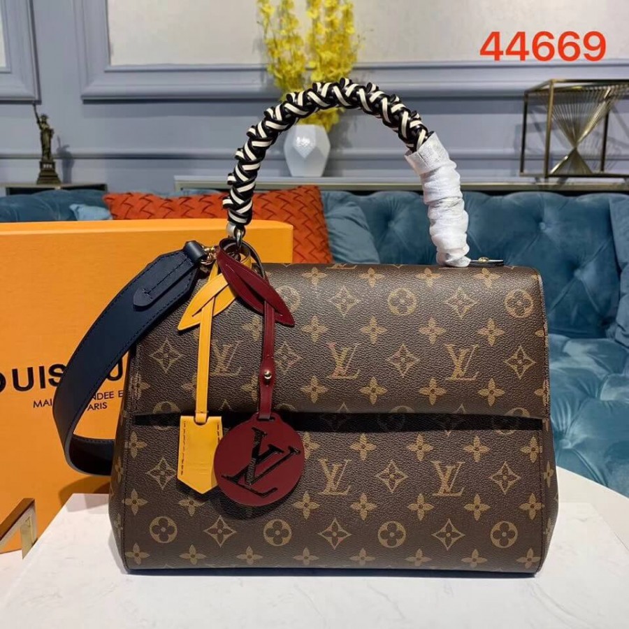 LUNIS VUITTON Monogram Canvas Cluny MM M44669-1