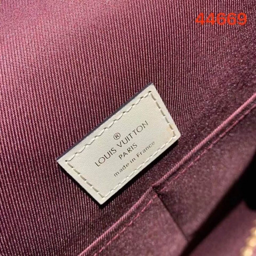 LUNIS VUITTON Monogram Canvas Cluny MM M44669-10