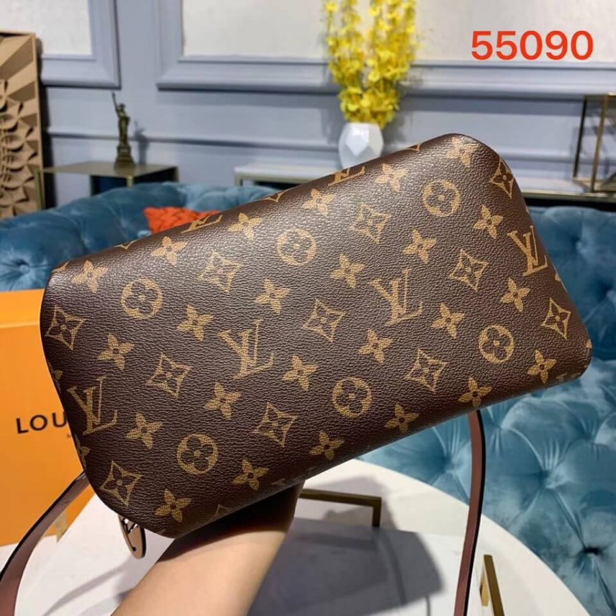 Louis Vuitton Monogram Canvas Beaubourg Hobo Mini M55090-7