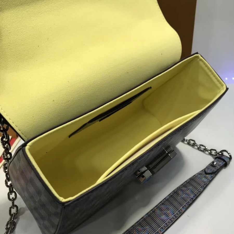 Louis Vuitton Twist MM55480-8