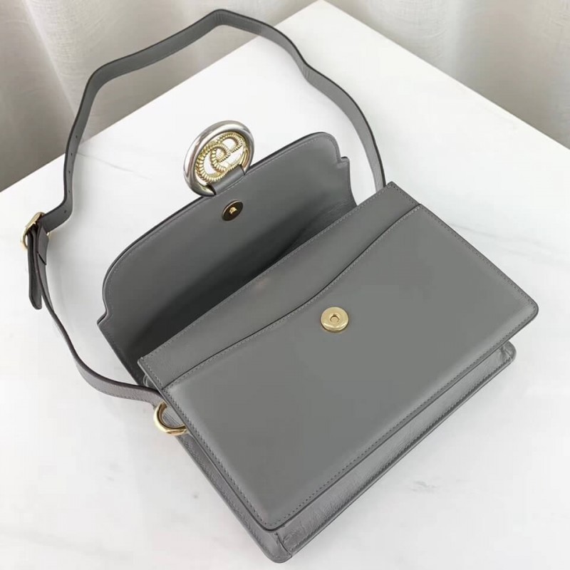 Gucci Bolso de hombro de cuero pequeño 589474-7