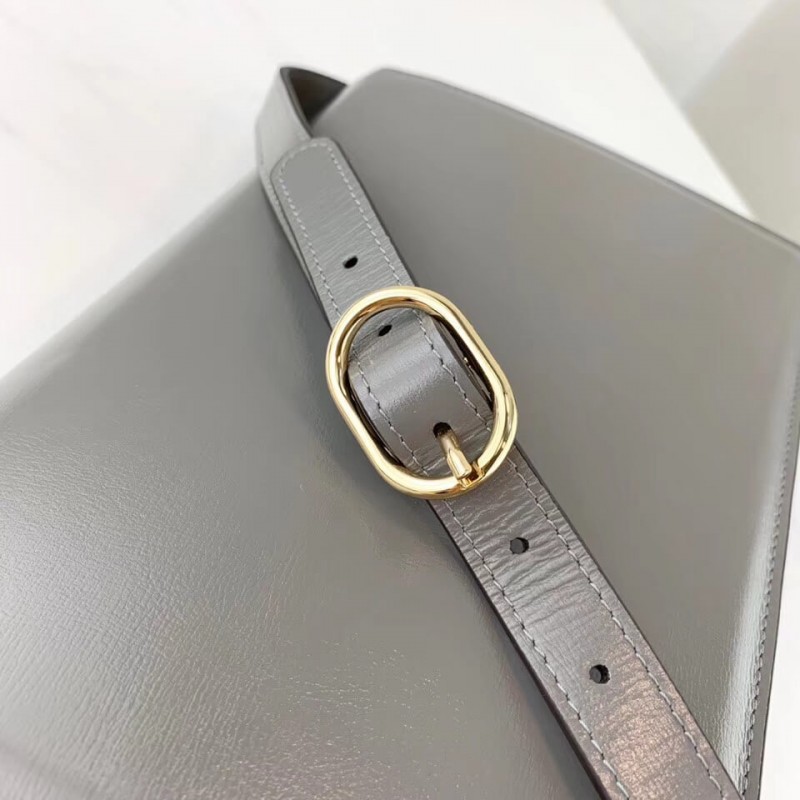 Gucci Bolso de hombro de cuero pequeño 589474-8