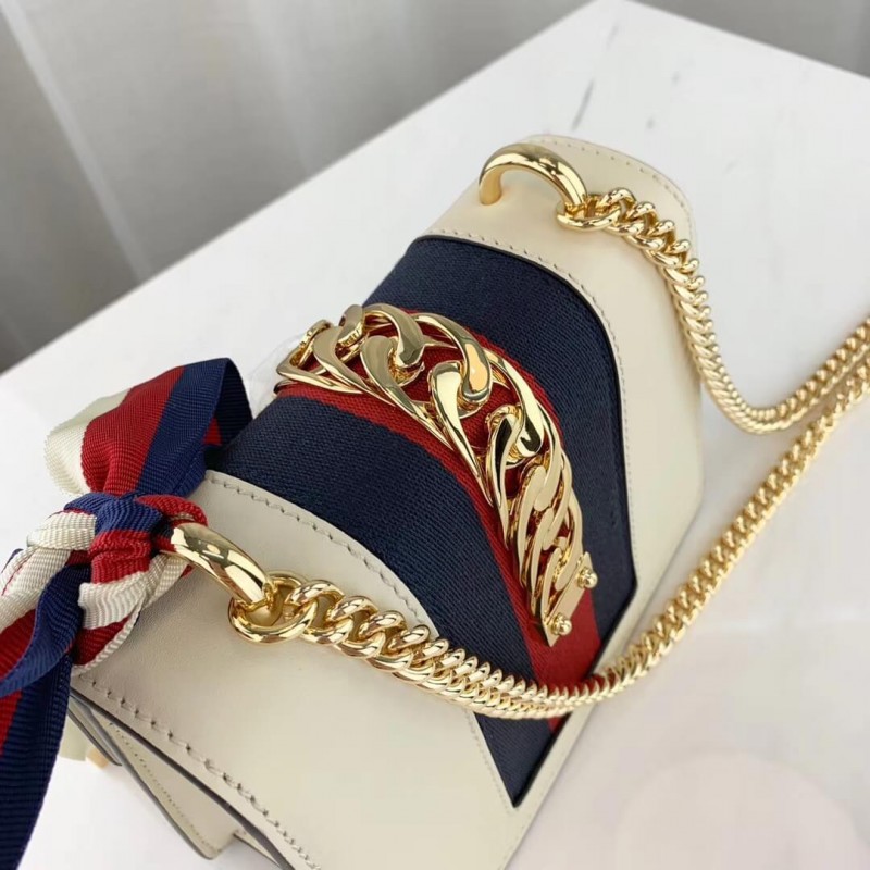 Gucci Sylvie Leather Mini Chain Bolsa 431666-3