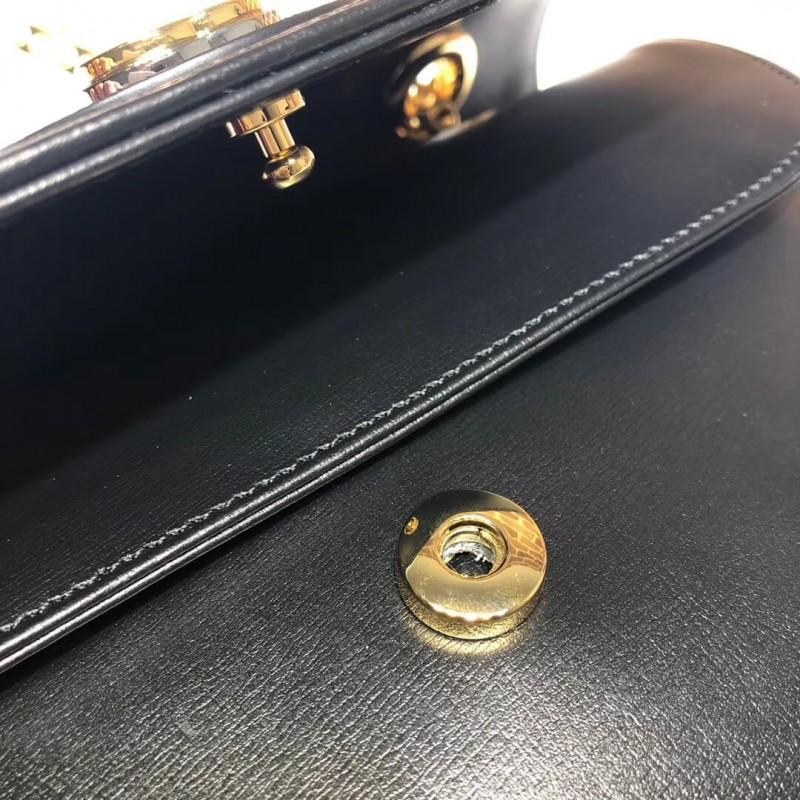 Bolso de hombro pequeño de cuero Gucci 576421-8