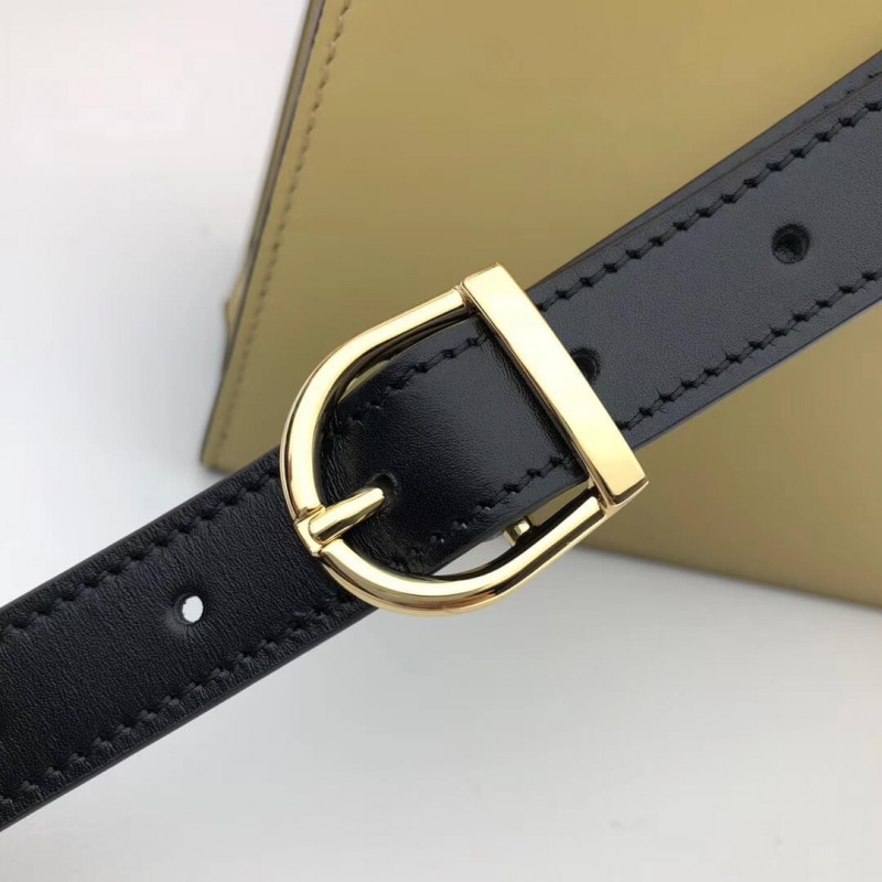 Gucci Zumi Bolso de hombro pequeño de cuero liso 576388-4
