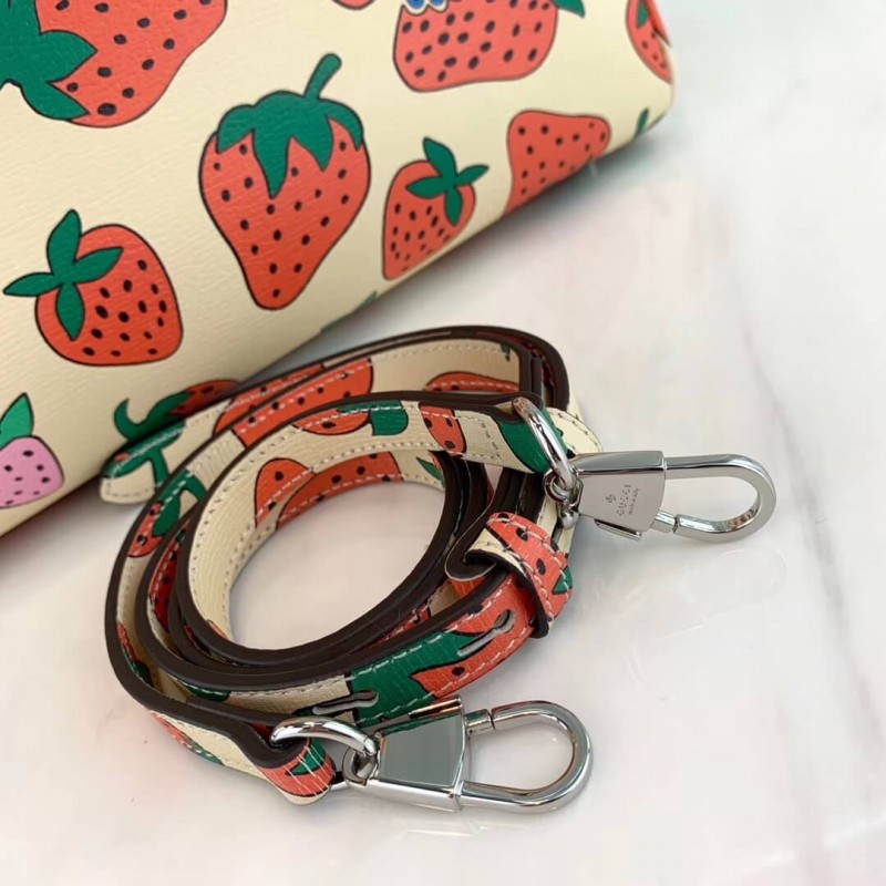 Gucci Zumi Strawberry Print Medium Many Many Bolsa 564714-5