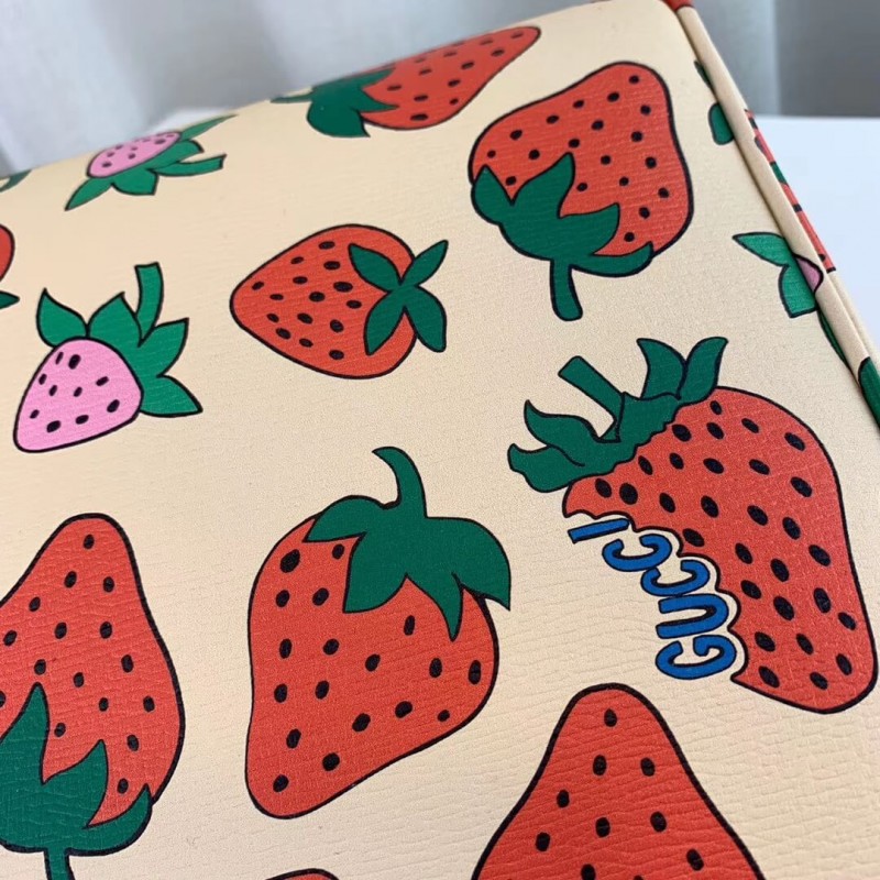 Gucci Zumi Strawberry Print Medium Many Many Bolsa 564714-7