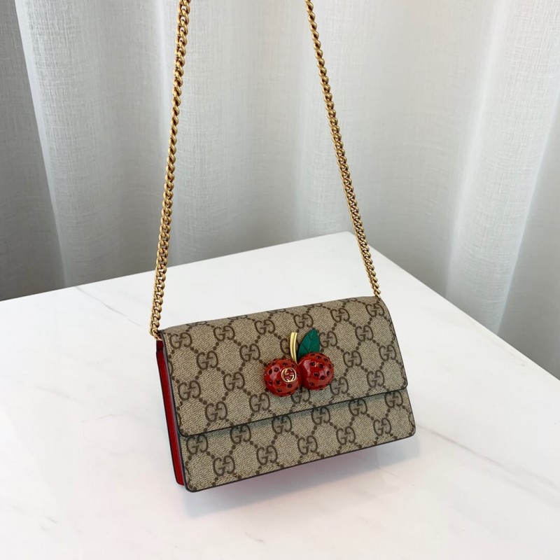 Gucci GG Supreme Mini Bolsa con cerezas PM 481291-1