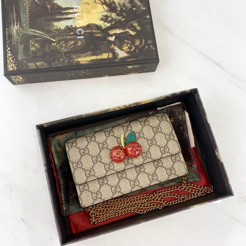 Gucci GG Supreme Mini Bolsa con cerezas PM 481291-8