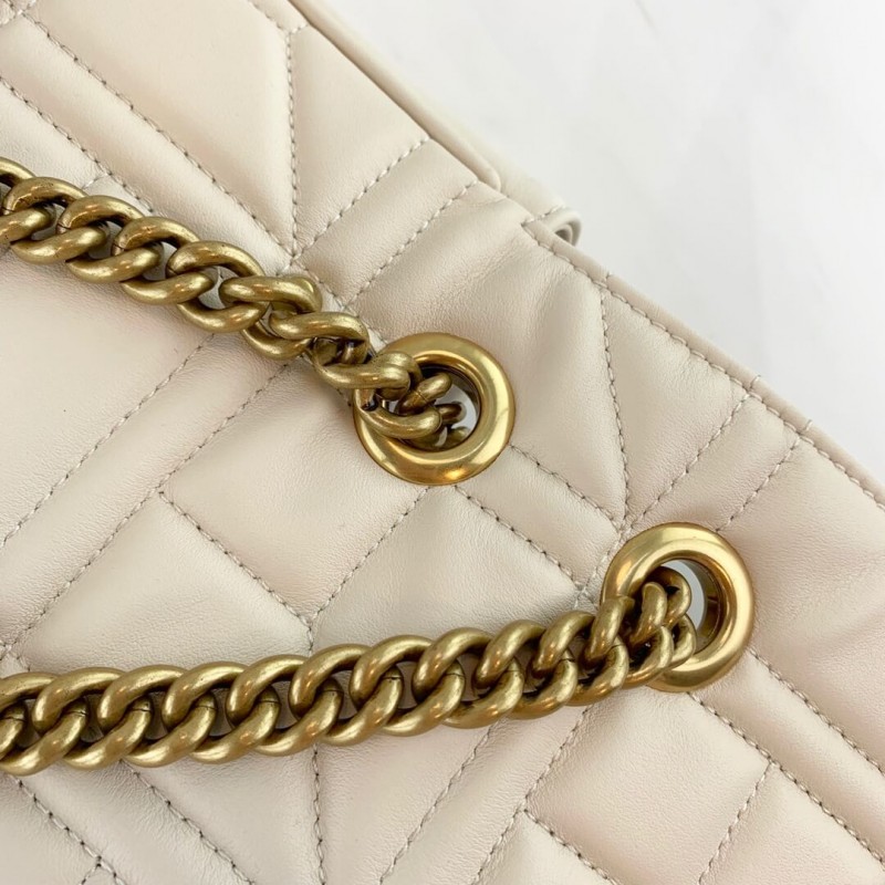 Gucci GG Bolso de hombro Matelasse con pernos 443496-4