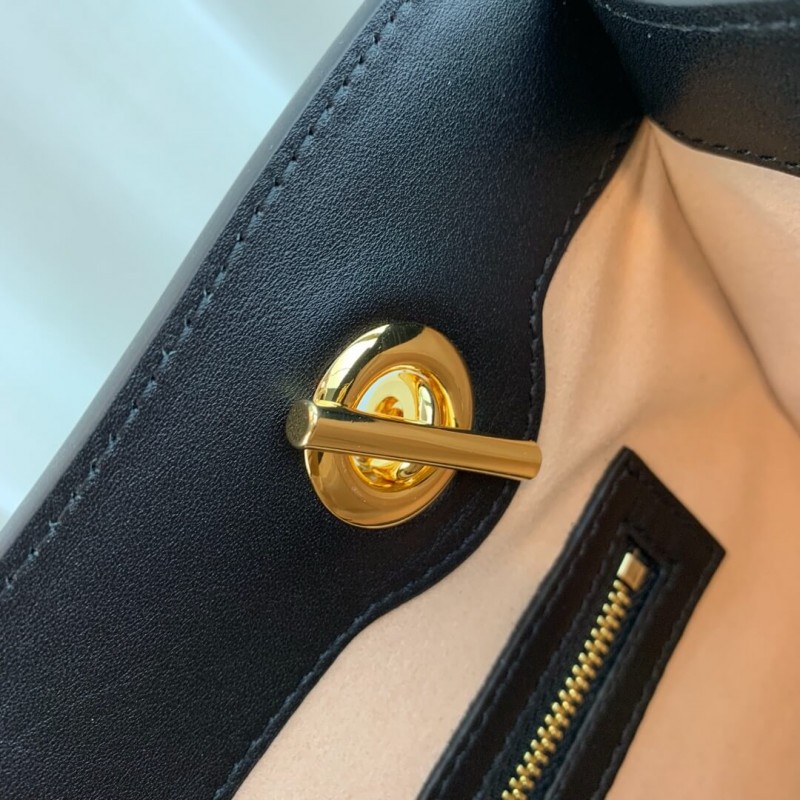Gucci Cadlock Gucci Signature Medium Shoulder Bolsa 479197-7