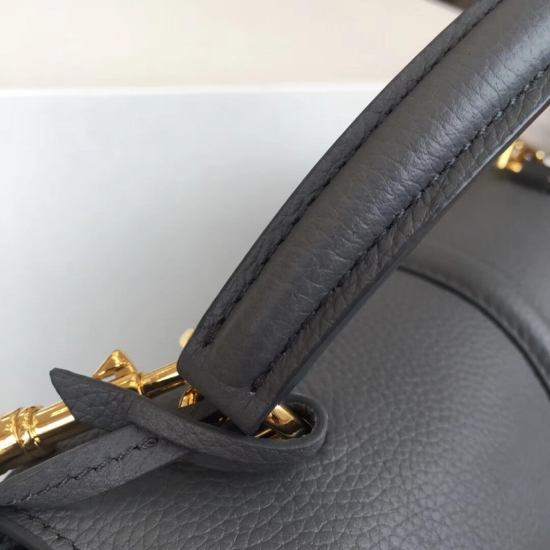Celine Small 16 Bolsas en becerro de grano 188003-6