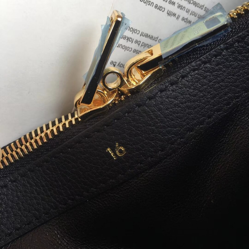Celine Medium 16 Bolsas en becerro grano 187373-8