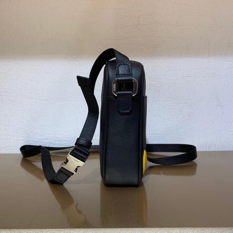 Fendi de cuero liso Bolsas de mensajero pequeño 7VA456-1
