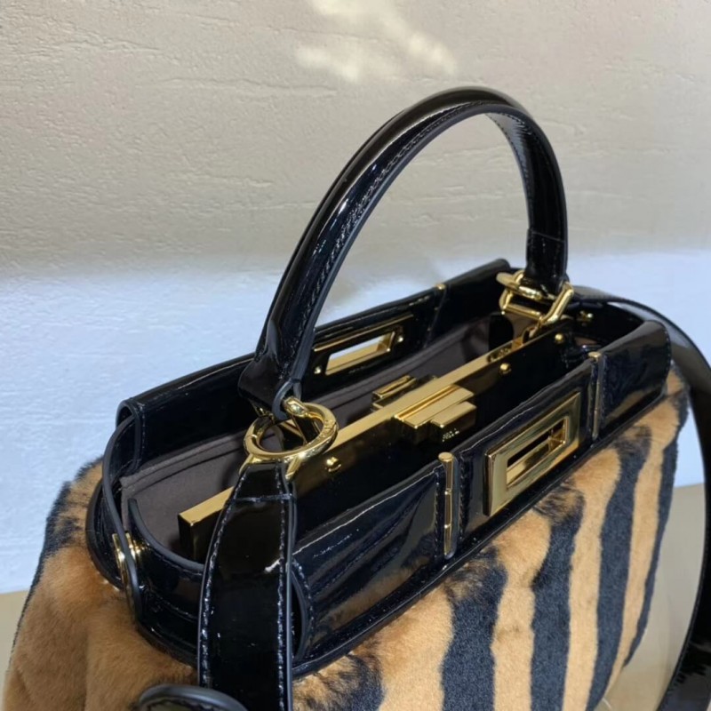 Fendi Peekaboo icónico Medium Black Mink Bolsa 8bn290-5