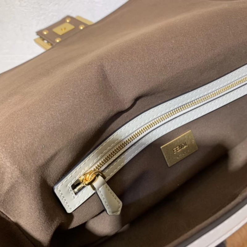 Fendi Patent Leather y Bolsauette Bolsauette de piel de oveja 8BR600-6