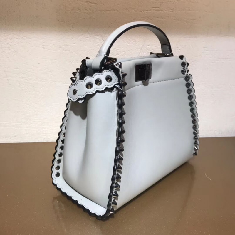 Fendi Peekaboo Mini con Micro Studs de metal 8bn244-2