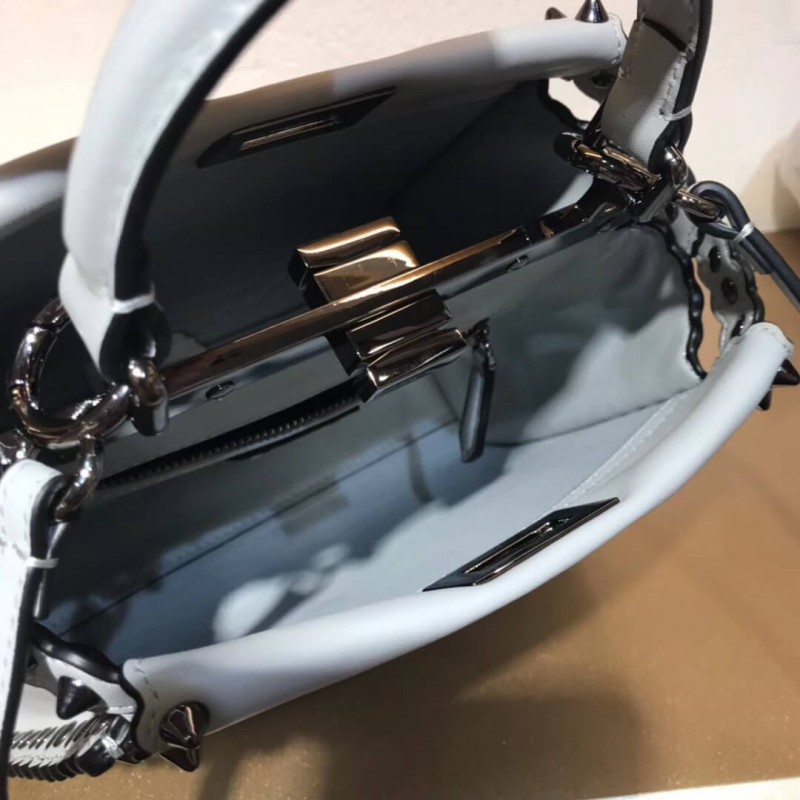 Fendi Peekaboo Mini con Micro Studs de metal 8bn244-6