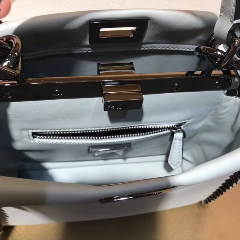 Fendi Peekaboo Mini con Micro Studs de metal 8bn244-7