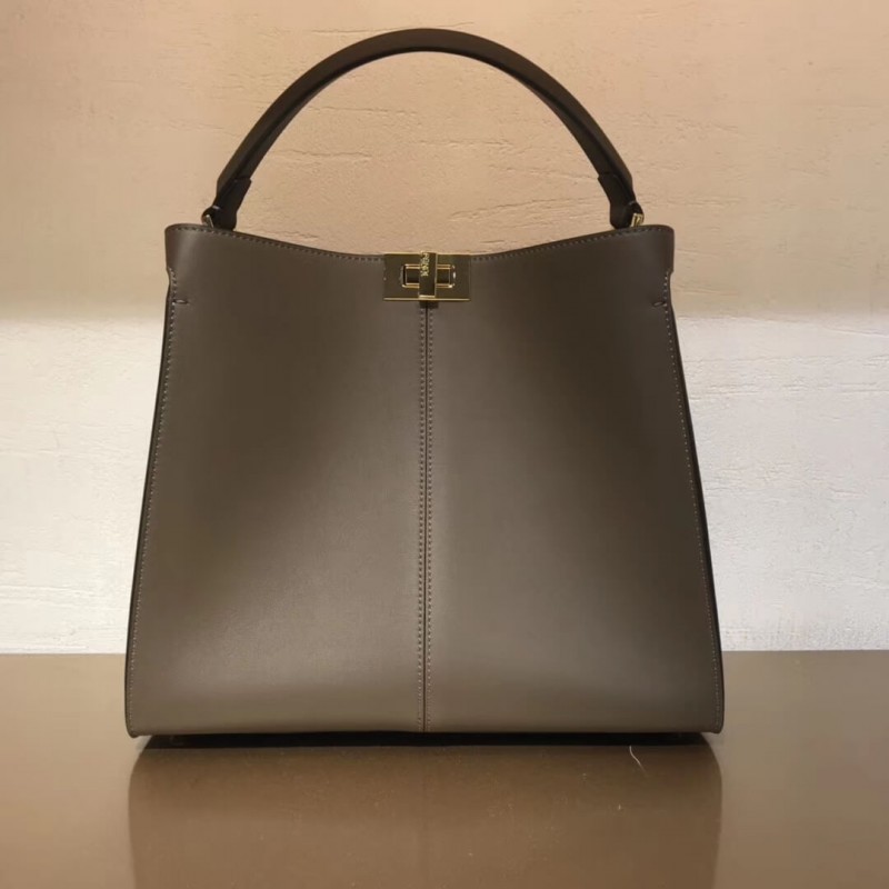 Fendi Peekaboo X-lite Bolsa de piel de ternera mediana 8BN310-1